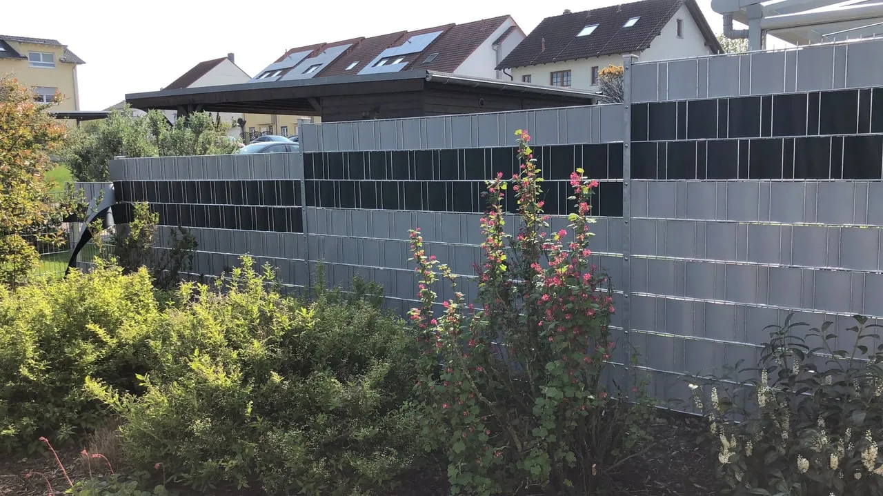 Doppelstabmatten-Zäune mit Sichtschutz: Projekt von HEID ZAUN, Foto 7