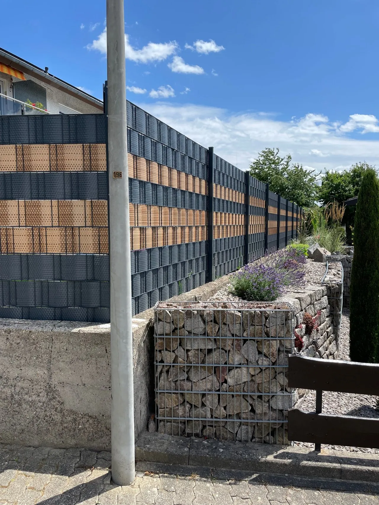 Doppelstabmatten-Zäune mit Sichtschutz: Projekt von HEID ZAUN, Foto 20